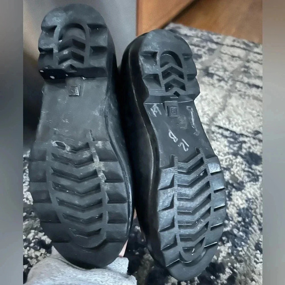 Juicy Couture Boots - Picture 4 of 4